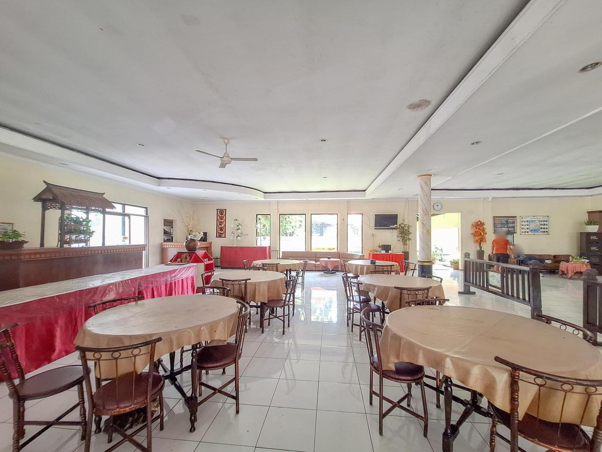Reddoorz Near Stadion Semeru Lumajang Jawa Timur Exterior foto